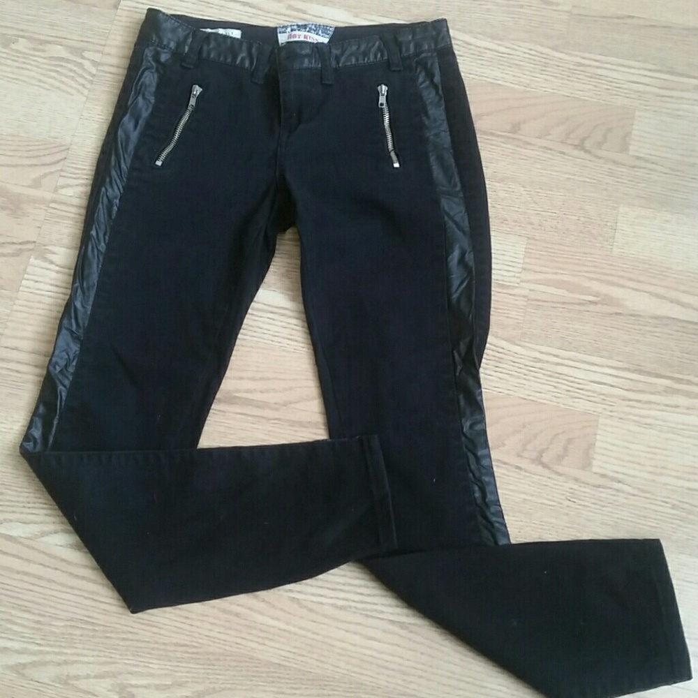 Hot kiss black jeans